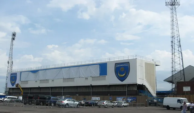 Một góc nhìn khác về sân Fratton Park, nơi chứng kiến lịch sử Portsmouth