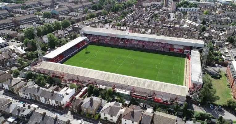 Sân vận động Griffin Park, sân nhà cũ của Brentford FC