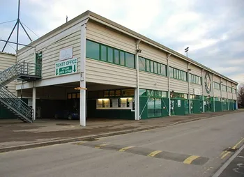 Sân vận động Huish Park từ trên cao, sân nhà của Yeovil Town FC