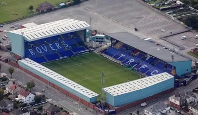 Sân vận động Prenton Park nhìn từ trên cao, biểu tượng của bóng đá vùng Merseyside