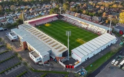Sân Vitality Stadium của AFC Bournemouth nhìn từ trên cao, biểu tượng cho hành trình vươn lên của The Cherries.