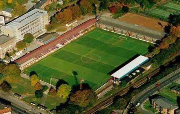 Sơ đồ bố trí khán đài sân Recreation Ground Aldershot giúp dễ dàng tìm chỗ ngồi