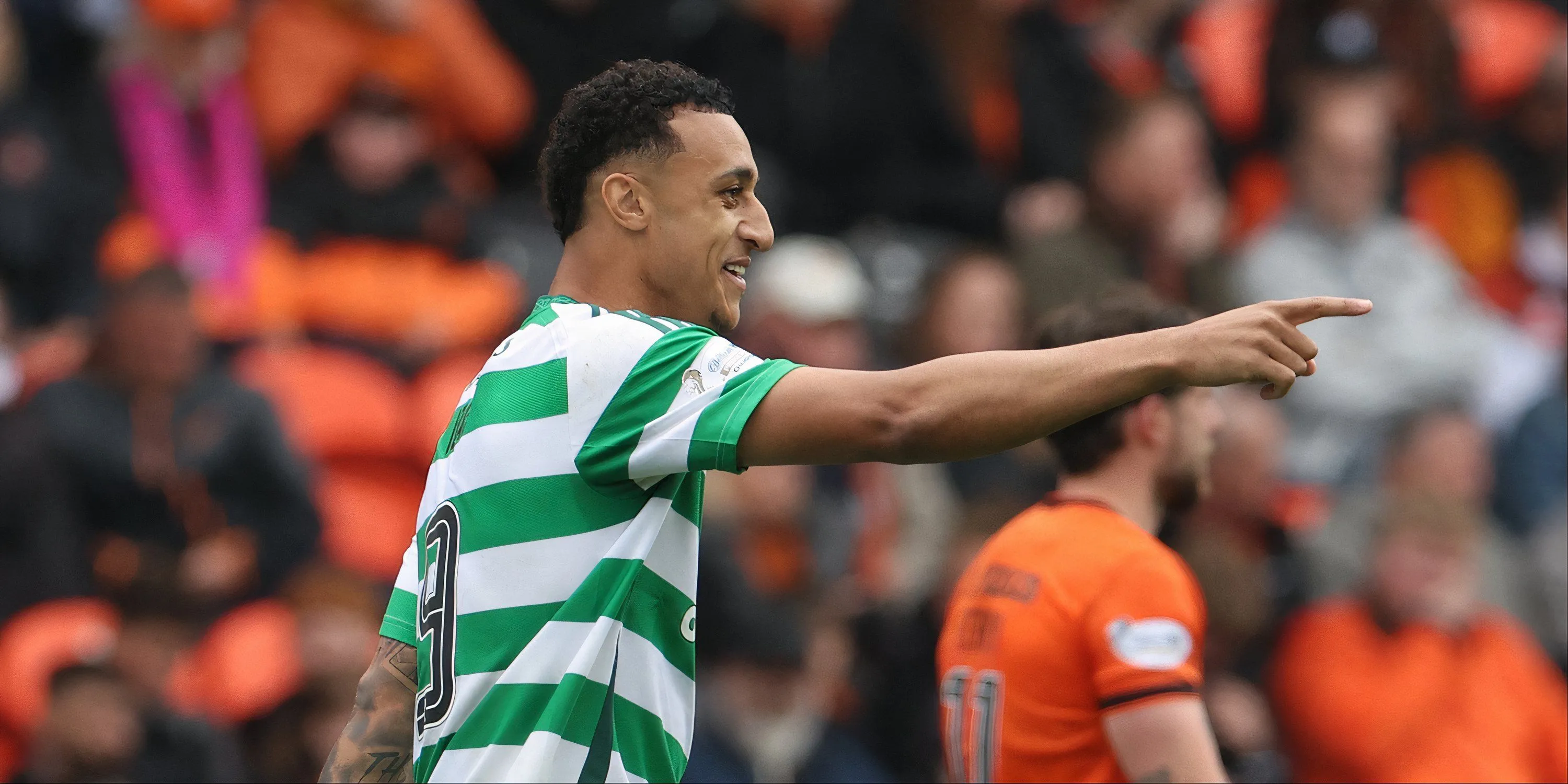 Tiền đạo Adam Idah của Celtic đang đối mặt với nhiều áp lực về phong độ.