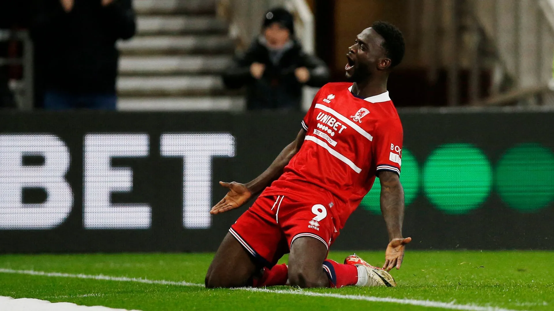 Tiền đạo Emmanuel Latte Lath khi còn thi đấu cho Middlesbrough