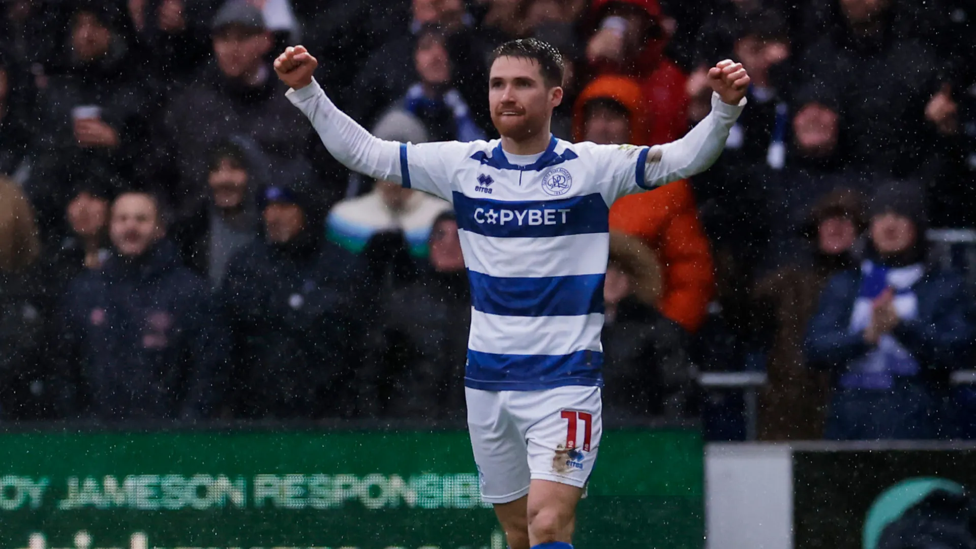 Tiền vệ Paul Smyth trong màu áo QPR
