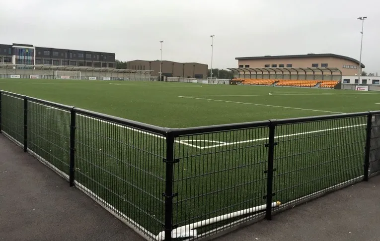Toàn cảnh sân cỏ 3G đạt chuẩn FIFA tại Arbour Park