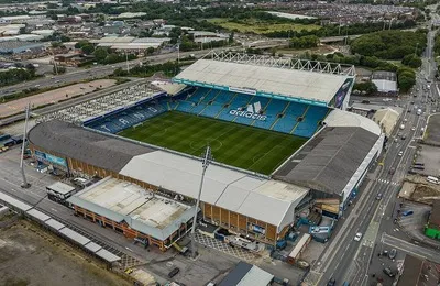 Toàn cảnh sân Elland Road từ trên cao, biểu tượng lịch sử của Leeds United