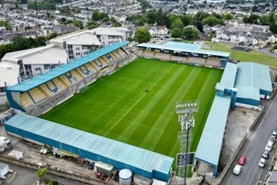 Toàn cảnh sân vận động Plainmoor, ngôi nhà lịch sử của Torquay United.