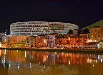 Toàn cảnh sân vận động San Mamés hiện đại, biểu tượng của Athletic Bilbao ở xứ Basque