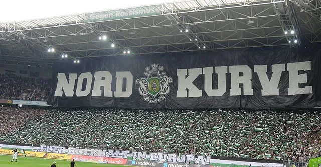 Tổng quan các khán đài rực rỡ sắc màu tại Borussia-Park