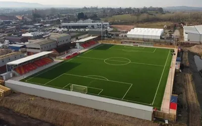 Tổng quan sân Meadow Park Gloucester, sân nhà kiên cường của Gloucester City AFC