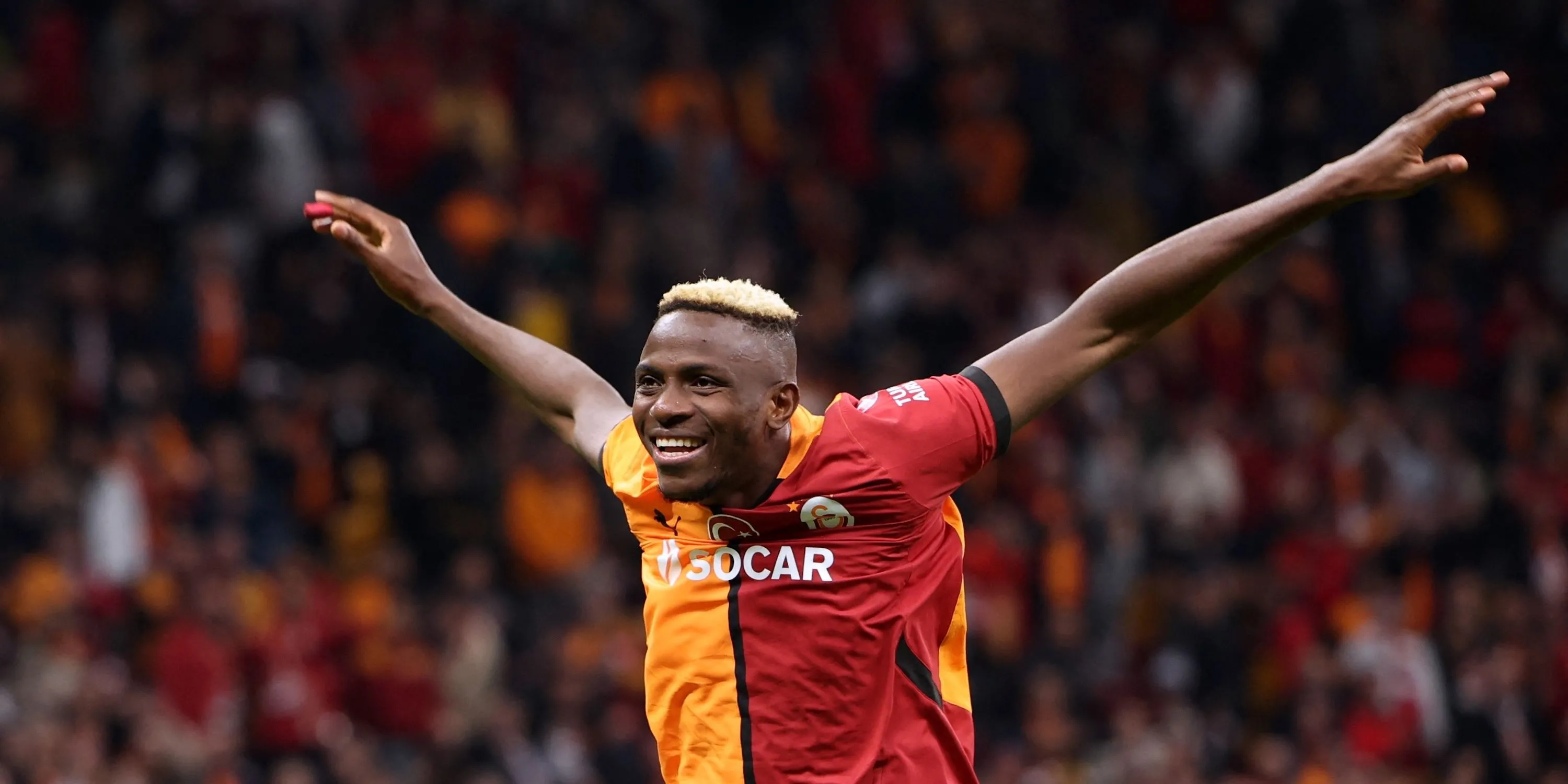 Victor Osimhen, mục tiêu chuyển nhượng của Liverpool, ăn mừng bàn thắng trong màu áo Galatasaray