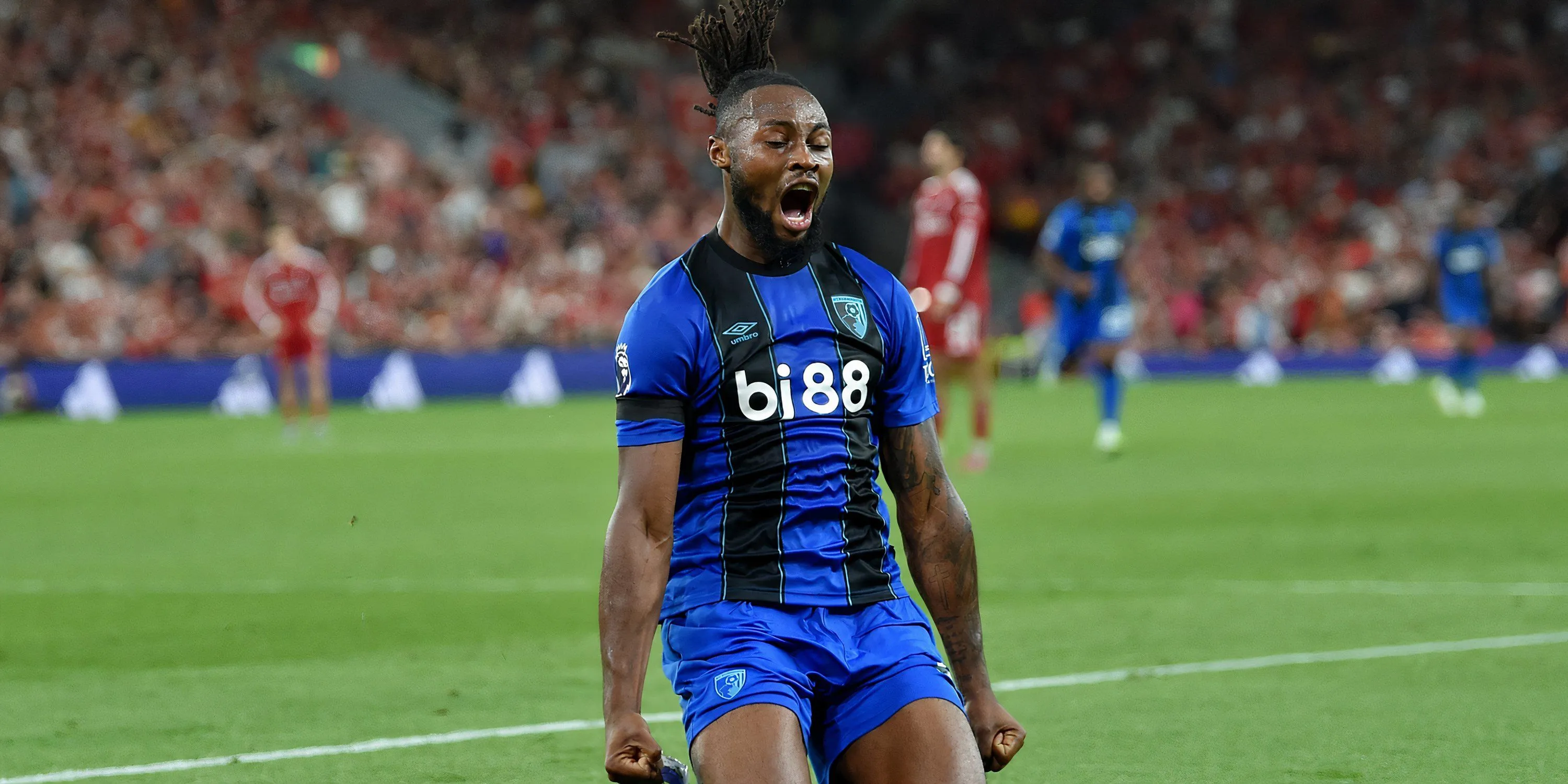 Antoine Semenyo ăn mừng bàn thắng vào lưới Liverpool trong trận mở màn Premier League