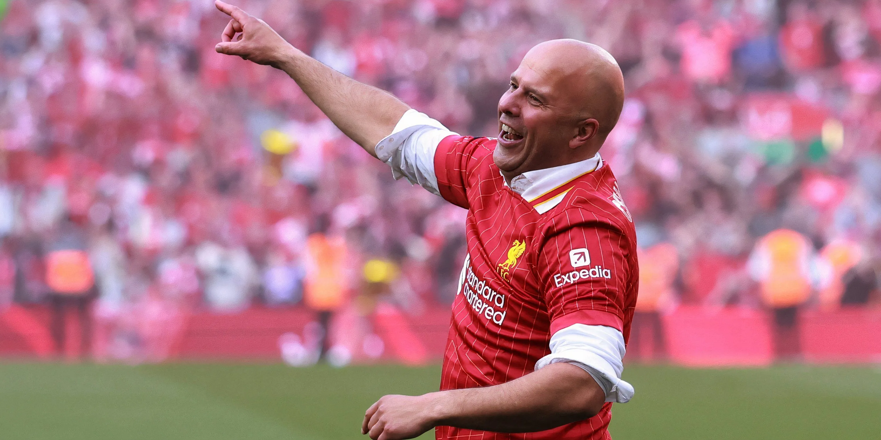 Arne Slot ăn mừng chức vô địch Premier League cùng Liverpool, mở ra kỷ nguyên mới đầy hứa hẹn