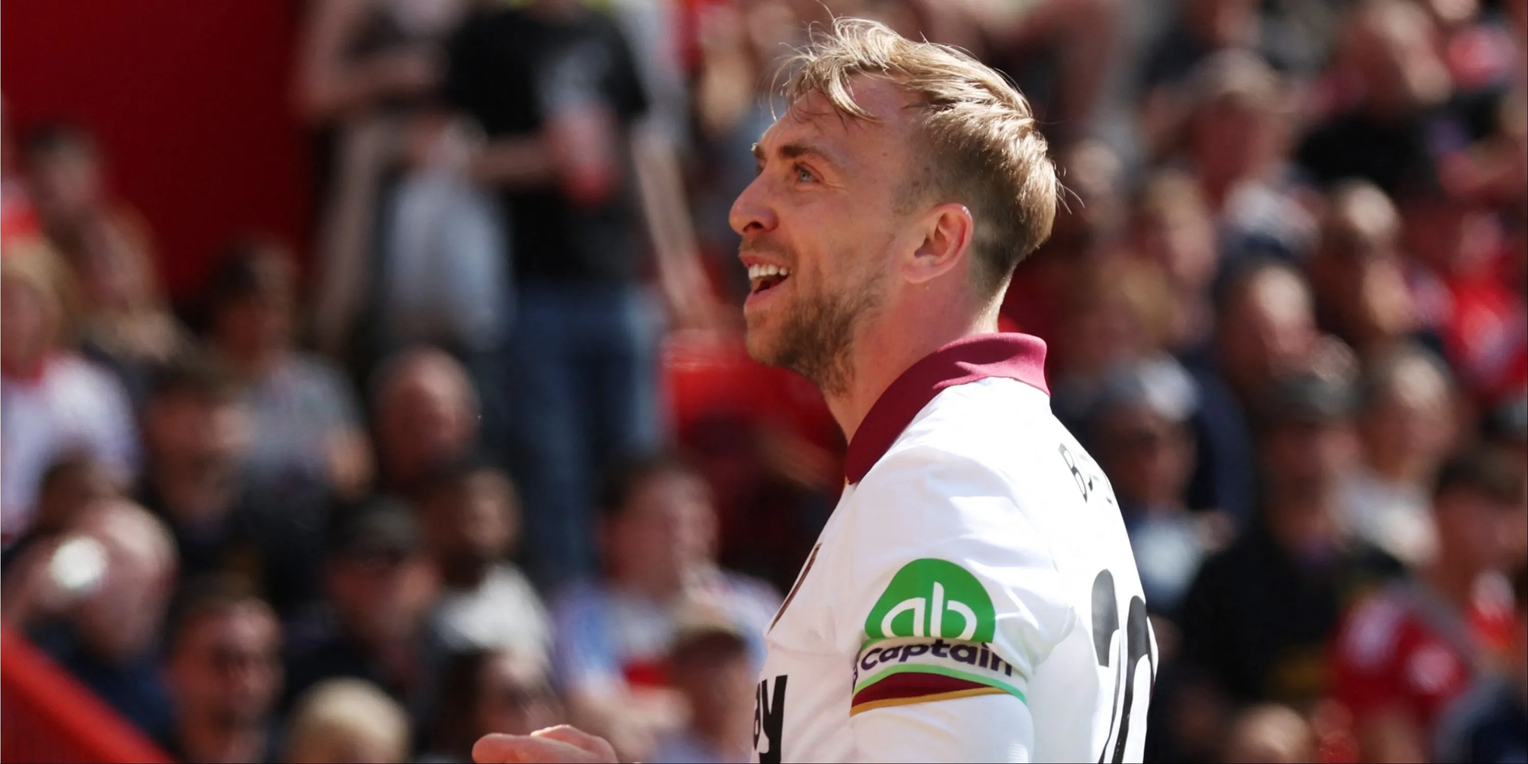 Tiền đạo Jarrod Bowen trong màu áo West Ham United, biểu tượng cho thành công dưới David Moyes.