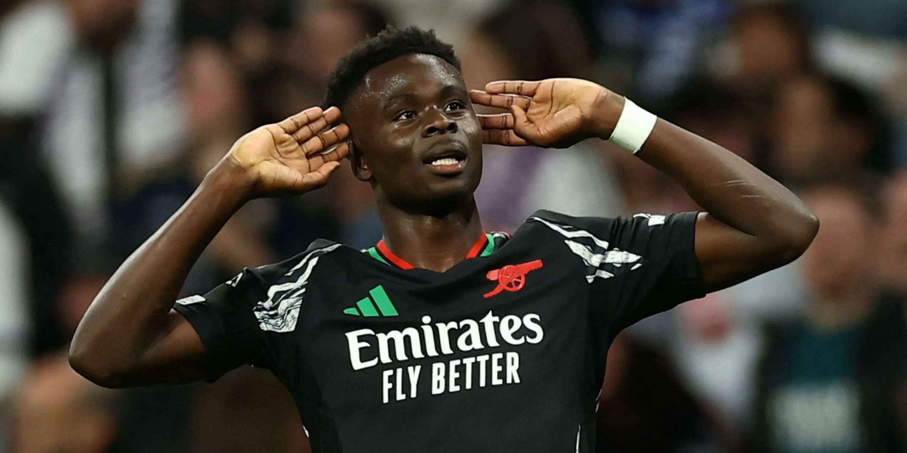 Bukayo Saka ăn mừng bàn thắng, thể hiện tầm quan trọng và sự phát triển vượt bậc tại Arsenal.