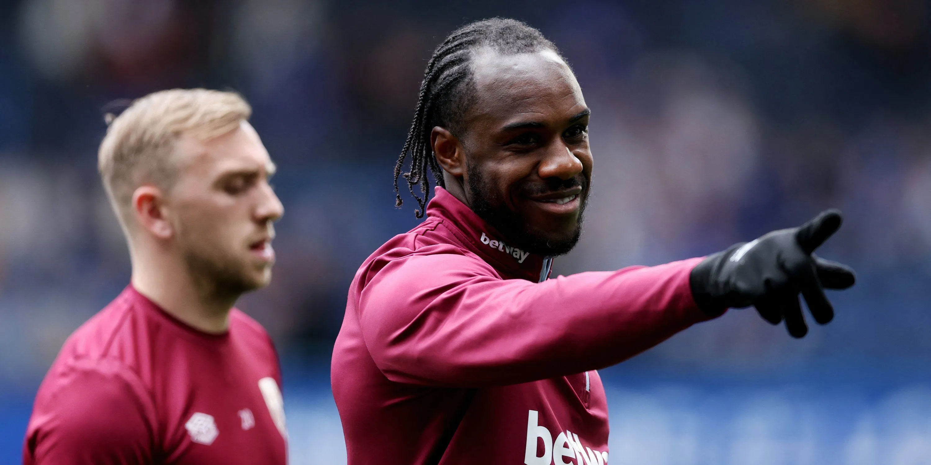 Michail Antonio trong màu áo West Ham United trên sân cỏ