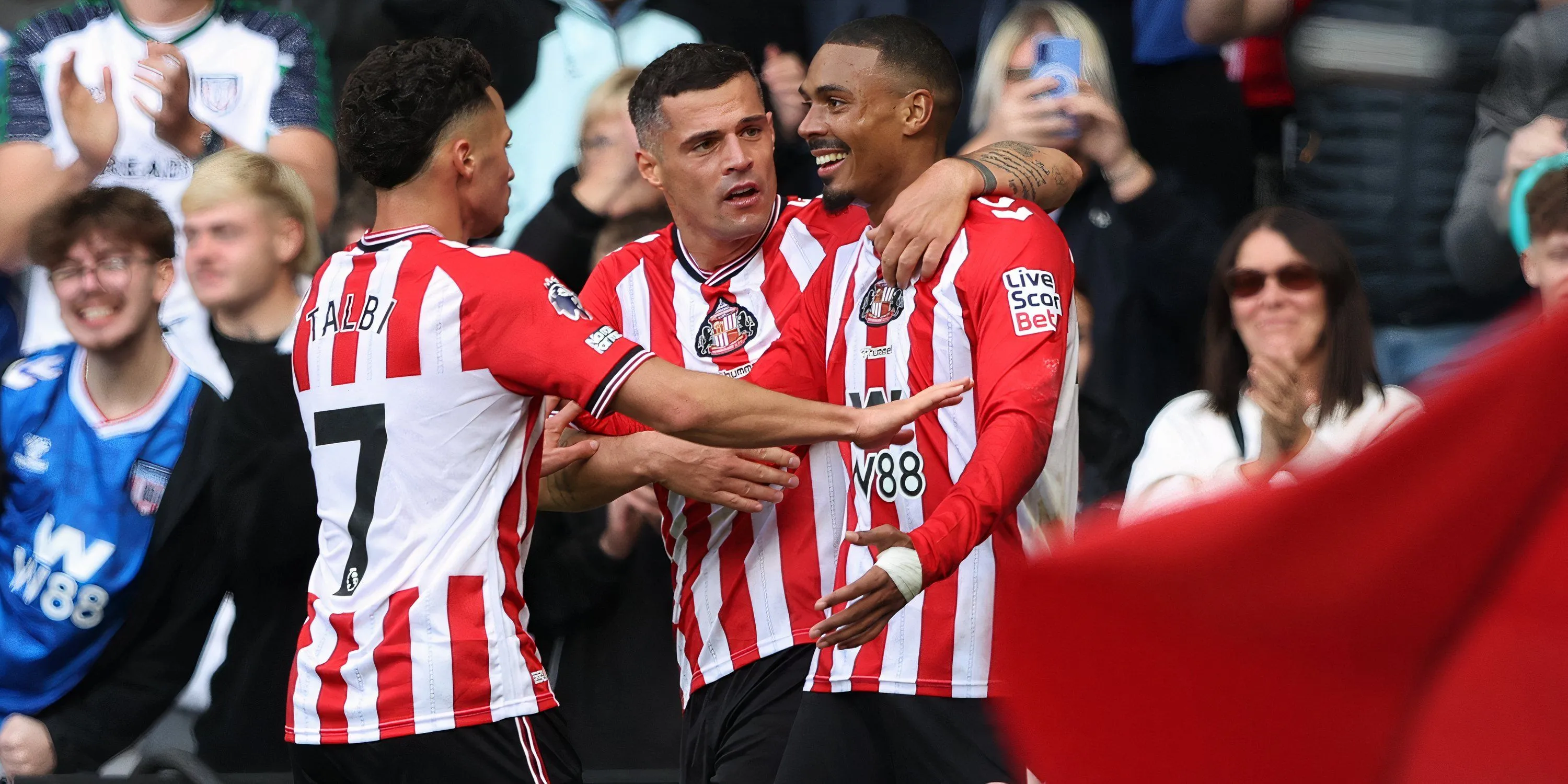 Sân vận động Stadium of Light chứng kiến sự trỗi dậy của Sunderland