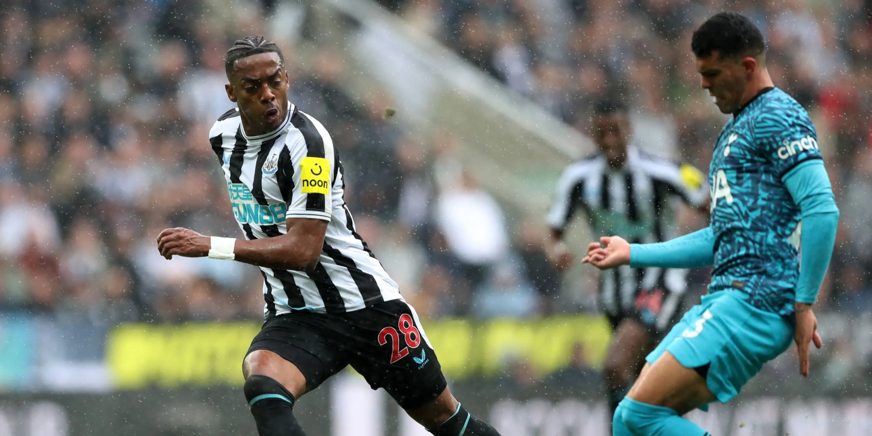 Tiền vệ Joe Willock trong màu áo Newcastle United
