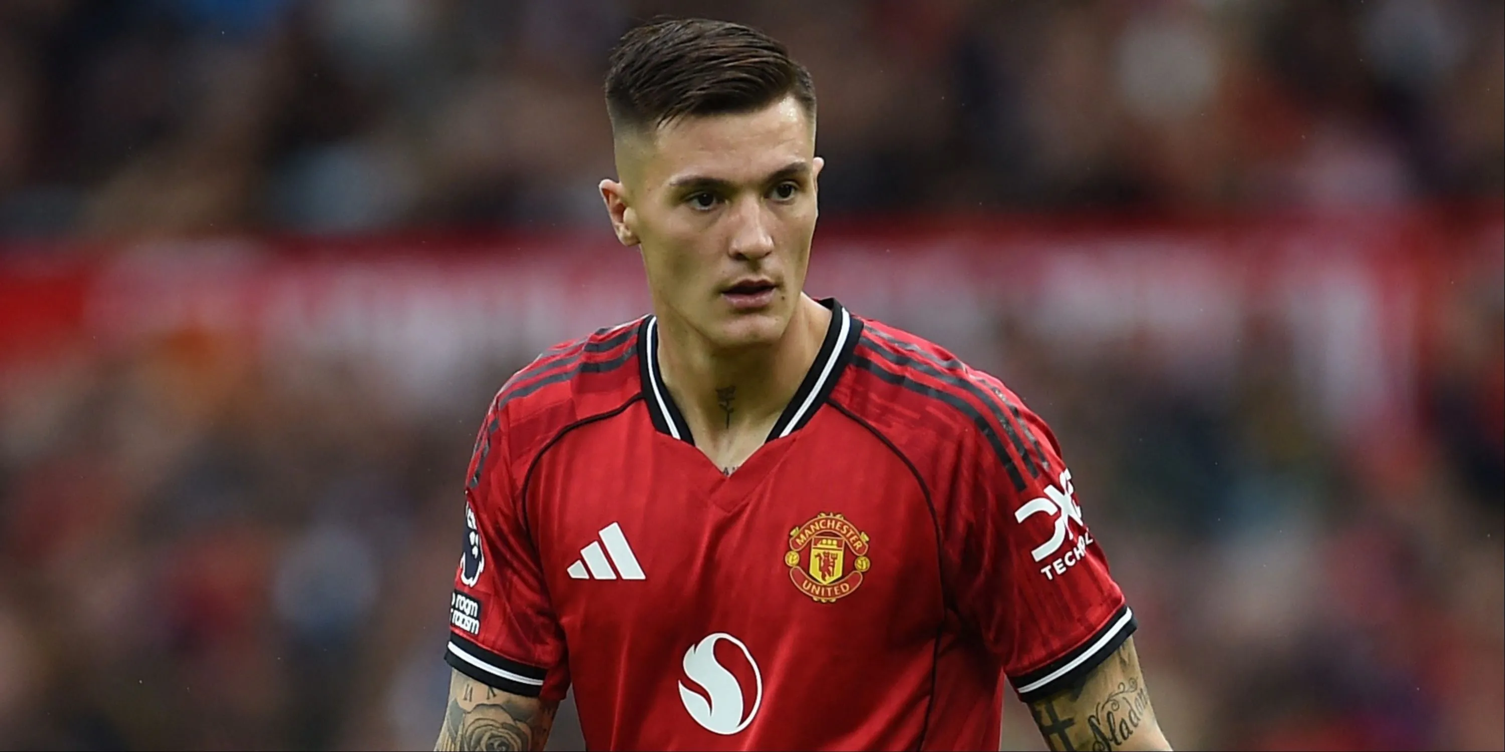 Benjamin Sesko ăn mừng bàn thắng, biểu tượng tấn công của Man United mùa này