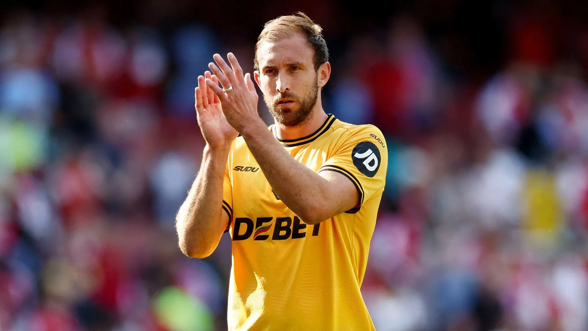 Craig Dawson, trung vệ kỳ cựu với hơn 300 lần xuất trận ở Premier League, có thể mang lại kinh nghiệm cho hàng thủ Championship