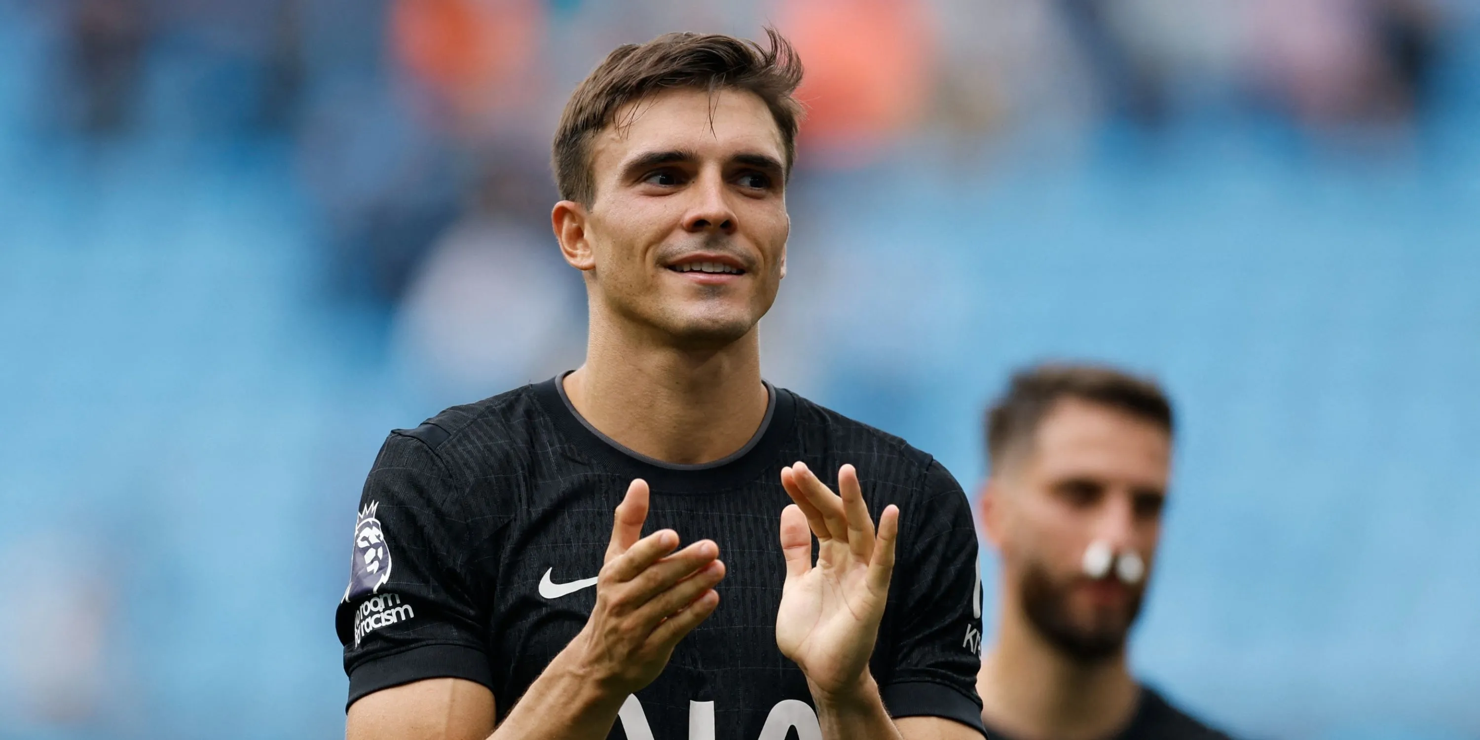 Joao Palhinha trong màu áo Tottenham, ảnh minh họa tầm ảnh hưởng tranh chấp và 2 bàn thắng sớm cho CLB