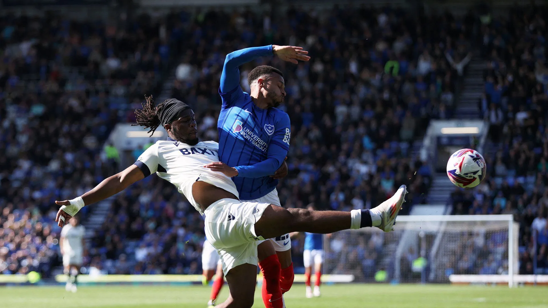 Josh Murphy trong màu áo Portsmouth, tỏa sáng ở Championship