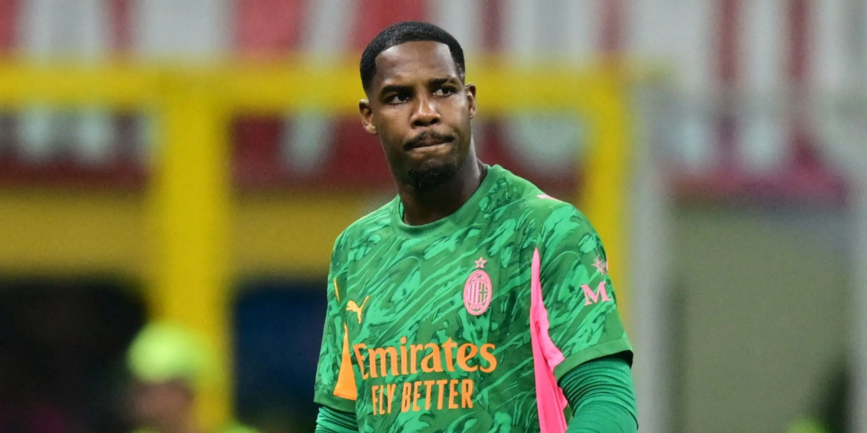 Mike Maignan trong màu áo AC Milan, mục tiêu thủ môn của Chelsea