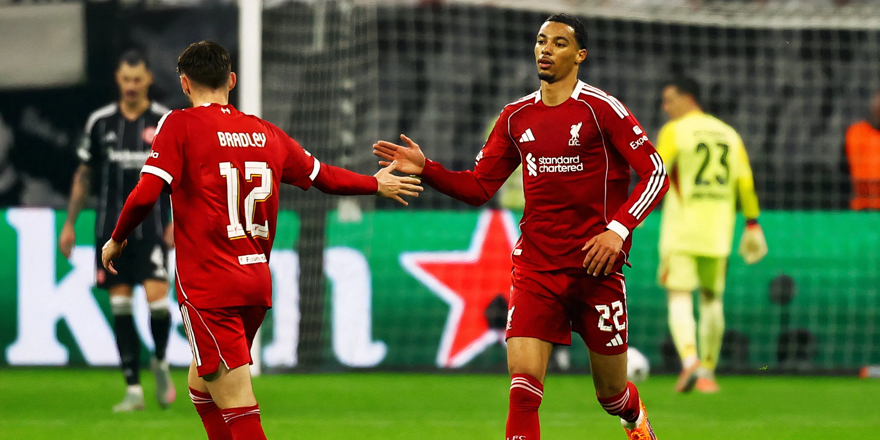 Tiền đạo Liverpool Hugo Ekitike ăn mừng bàn thắng, phản ánh sức tấn công mạnh mẽ của đội