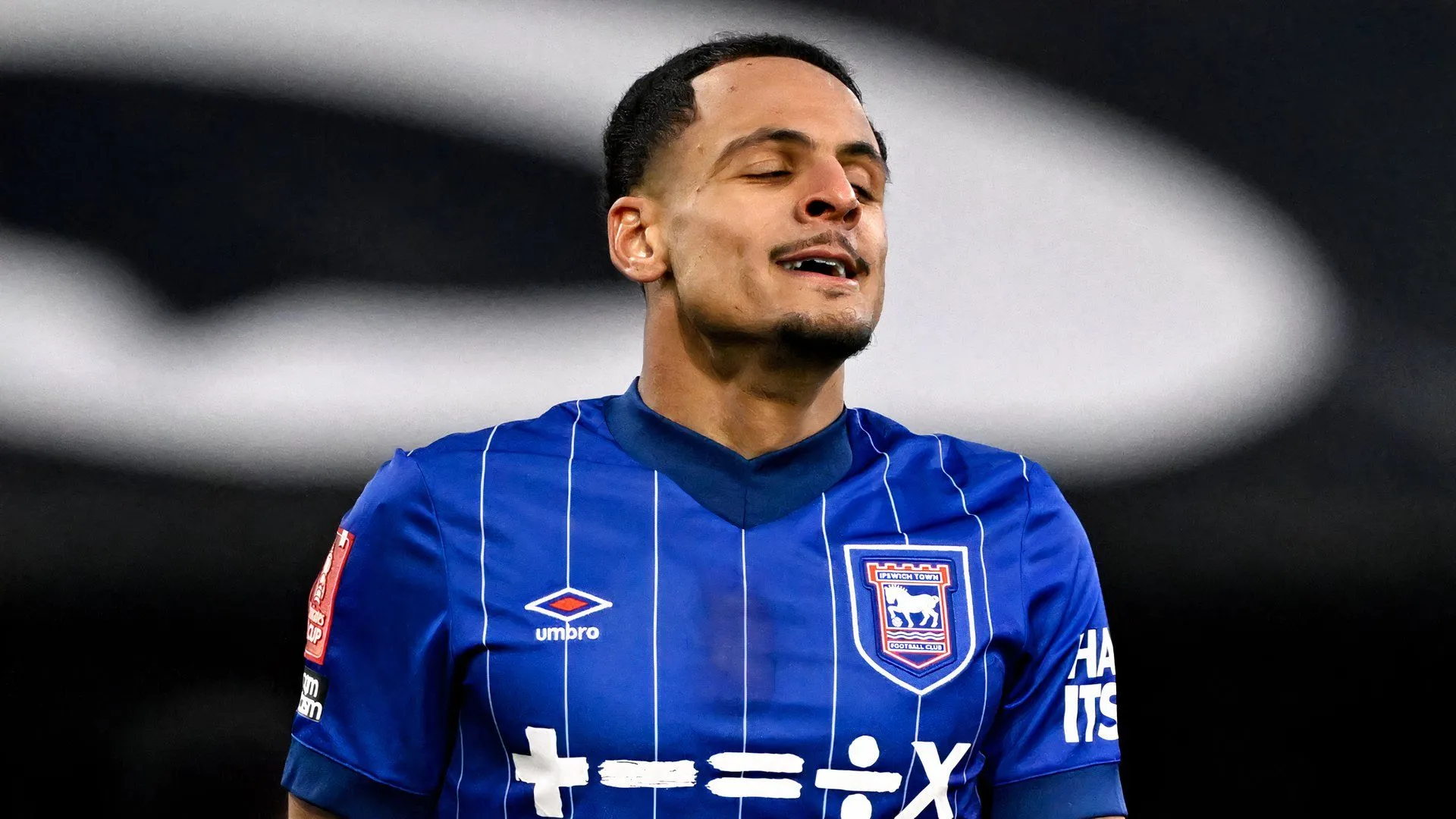 Luton Town đang tìm kiếm cách để khôi phục thành tích và hoàn thành mục tiêu lên hạng