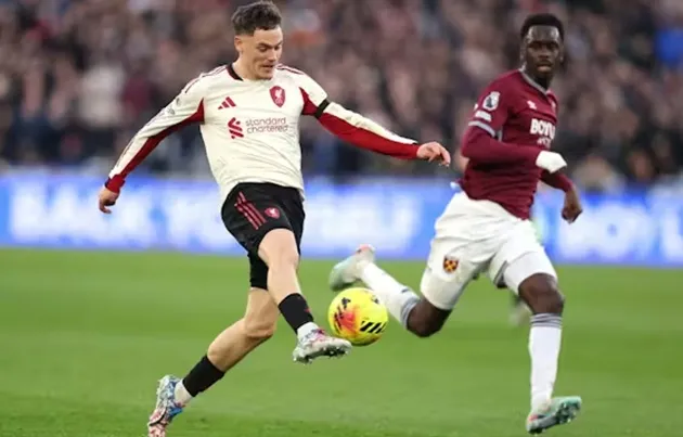 Florian Wirtz phù hợp vị trí cánh phải thay vì cánh trái